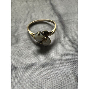 Vintage 1970s 10K Gold Twin Stone Ring Size 9 – Opal/Pearl Look